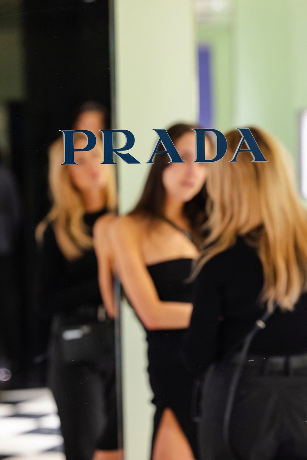 3_Prada Galleria
